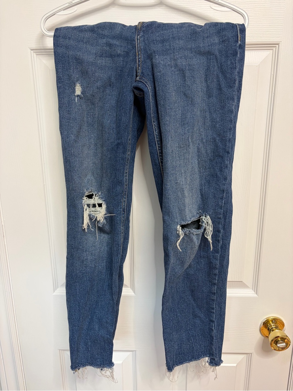 Old Navy Sky-Hi Extra High-Rise Ripped Jeans